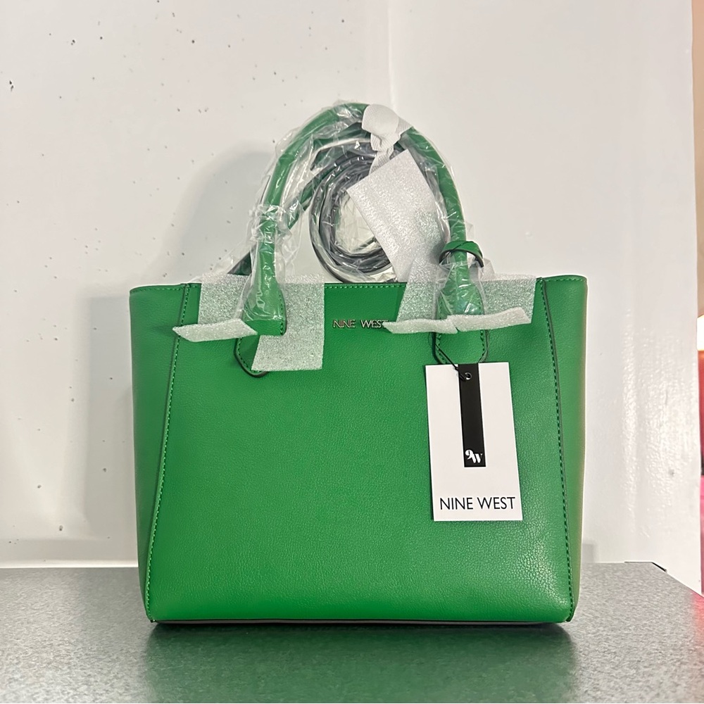 Nine West Maysenn Satchel Crossbody green New with tag